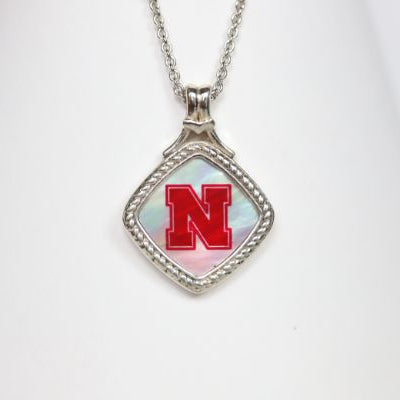 Nebraska Small Diagonal Mother of Pearl Necklace