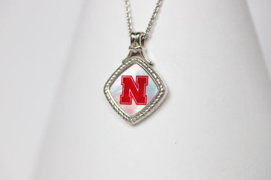 Nebraska Small Diagonal Mother of Pearl Necklace