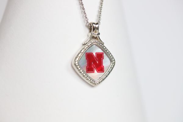 Nebraska Small Diagonal Mother of Pearl Necklace