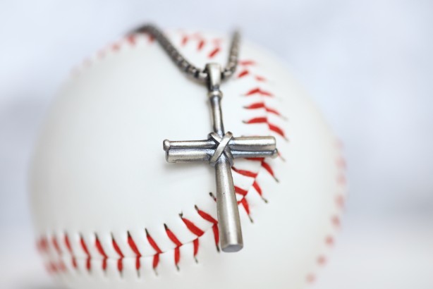 Our largest baseball cross pendant! Perfect for making a statement! Product Details  Sterling silver cross pendant Sterling silver rounded box chain Lobster clasp Choose from 22" or 24" Necklace box included Men Boys Dad Father Day Gift Groomsmen Best Man Baseball Cross Pendant Necklace 